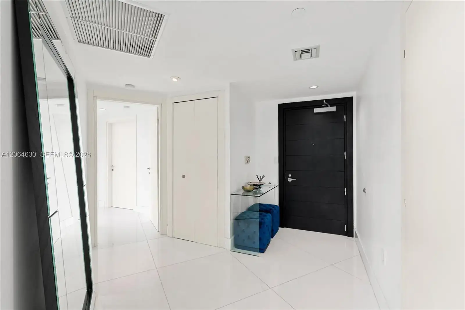 200 Biscayne Boulevard Way # 3802, Miami FL 33131 photo 2