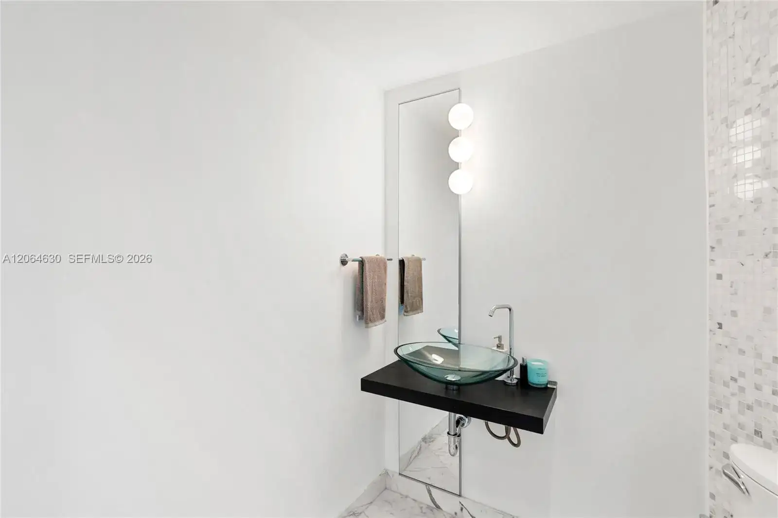 200 Biscayne Boulevard Way # 3802, Miami FL 33131 photo 3