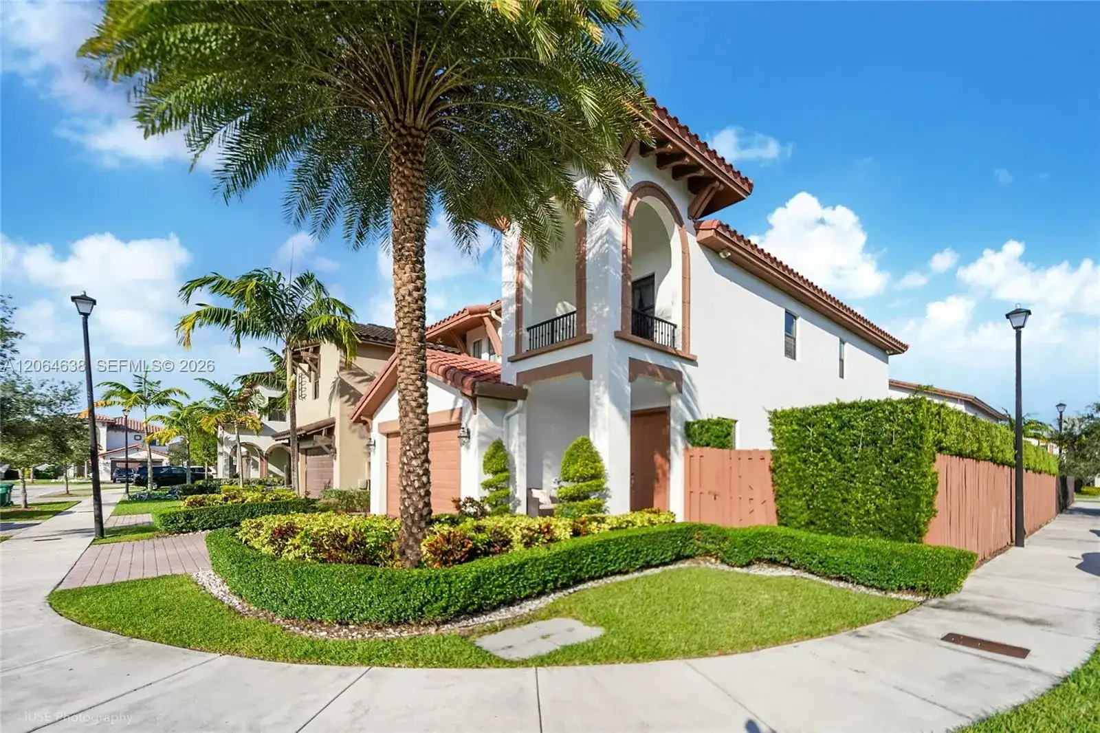 8723 NW 102nd Pl, Doral FL 33178 photo 2