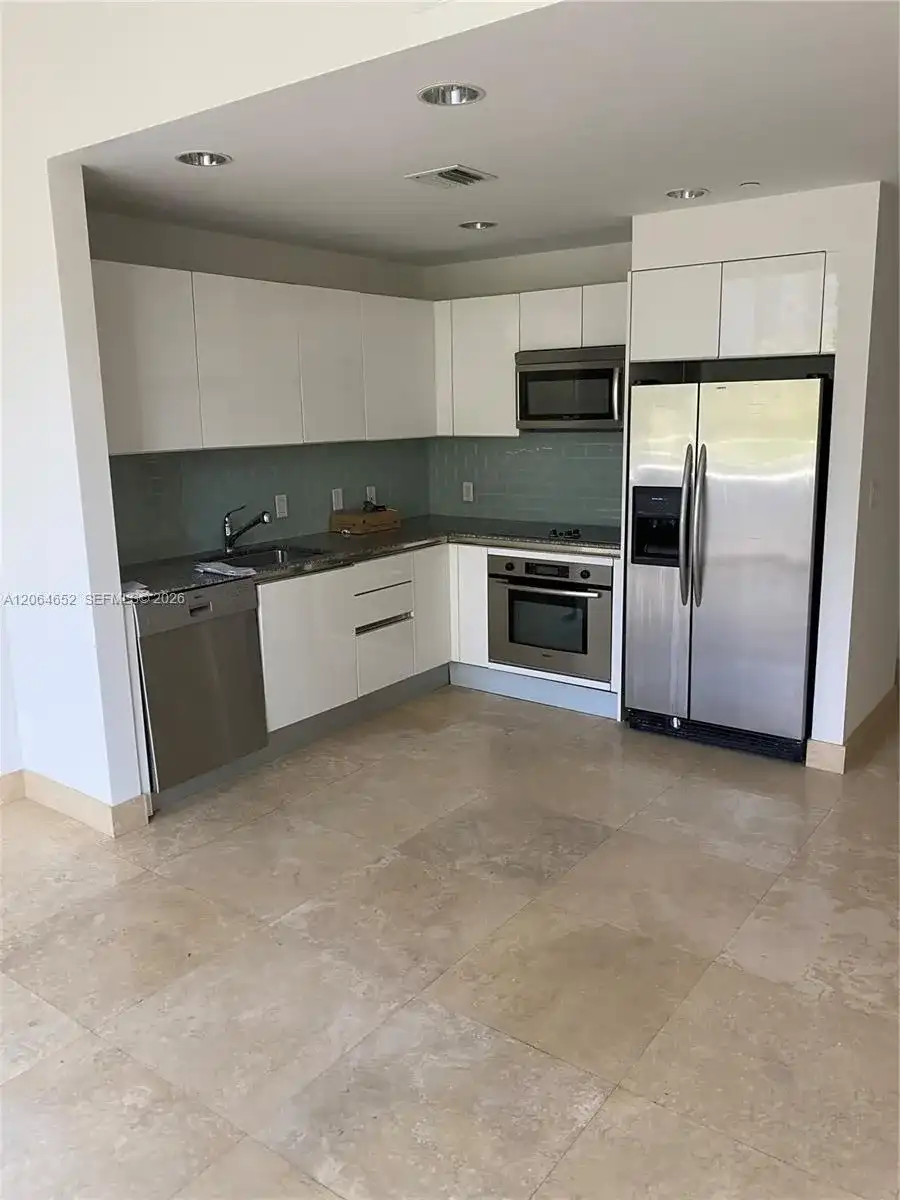 1050 Brickell Ave # 220, Miami FL 33131
