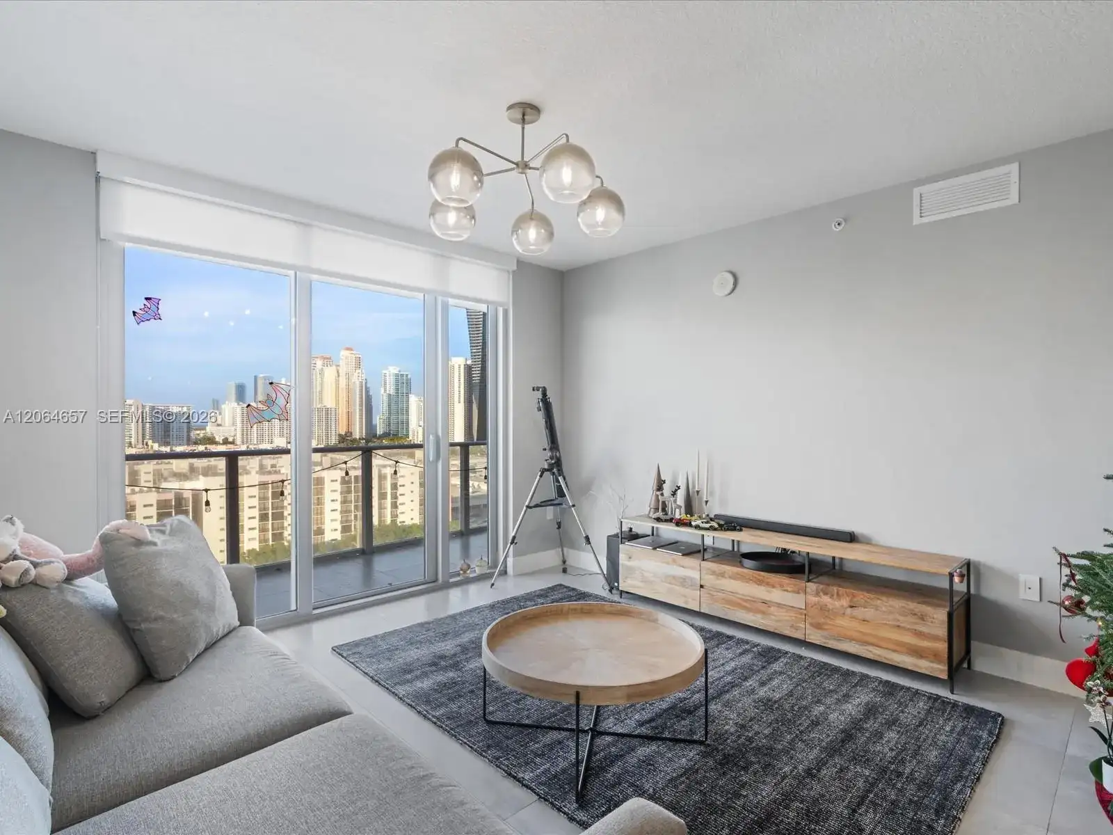 300 Sunny Isles Blvd # 1405, Sunny Isles Beach FL 33160 photo 3