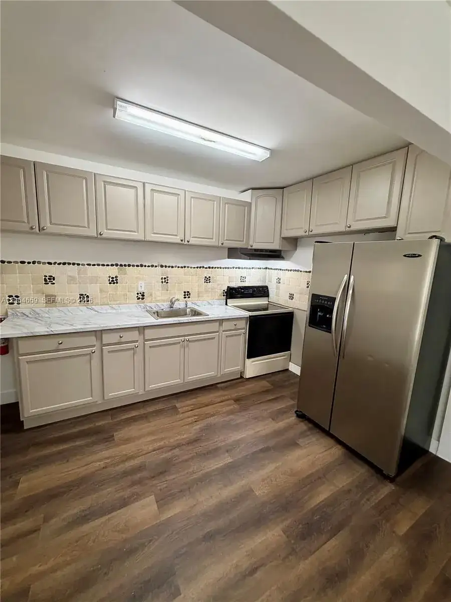 1200 NW 37th Ave # 2, Miami FL 33125 photo 3