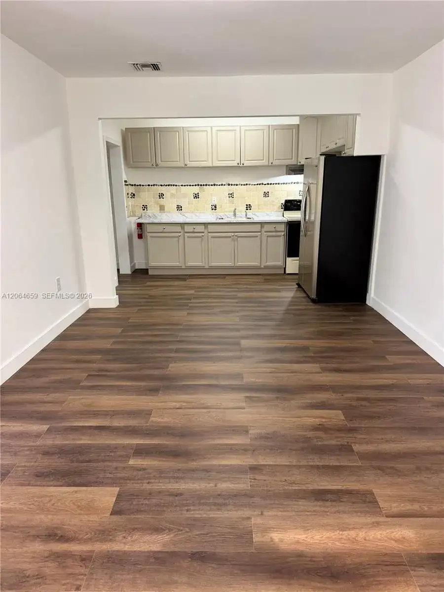 1200 NW 37th Ave # 2, Miami FL 33125 photo 4