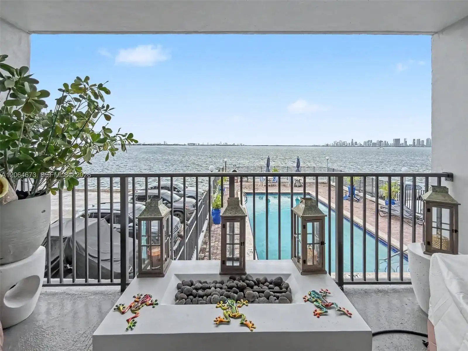 1820 S Treasure Dr # 203D, North Bay Village FL 33141