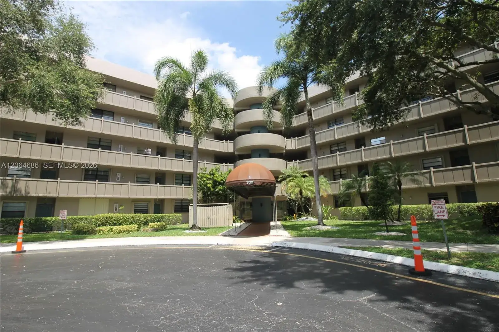 900 Colony Point Cir # 216, Pembroke Pines FL 33026