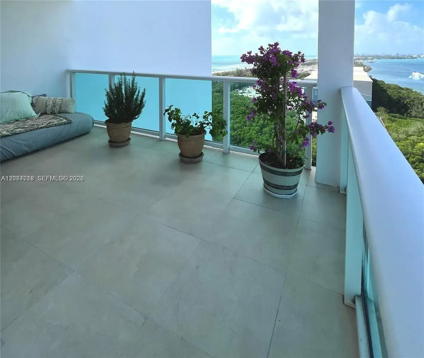 100 Bayview Dr # 1827, Sunny Isles Beach FL 33160 photo 3