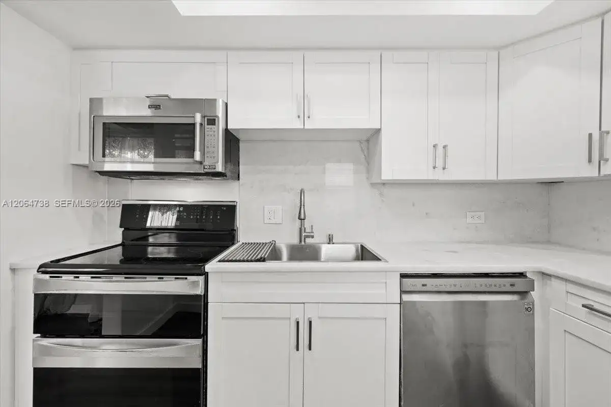 447 NE 195 th St # 414, Miami FL 33179 photo 4