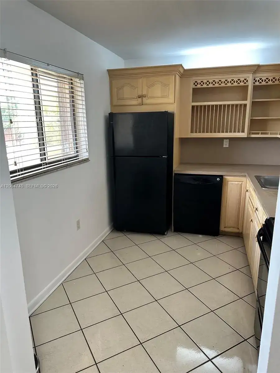 8415 SW 107th Ave # 303W, Miami FL 33173 photo 4
