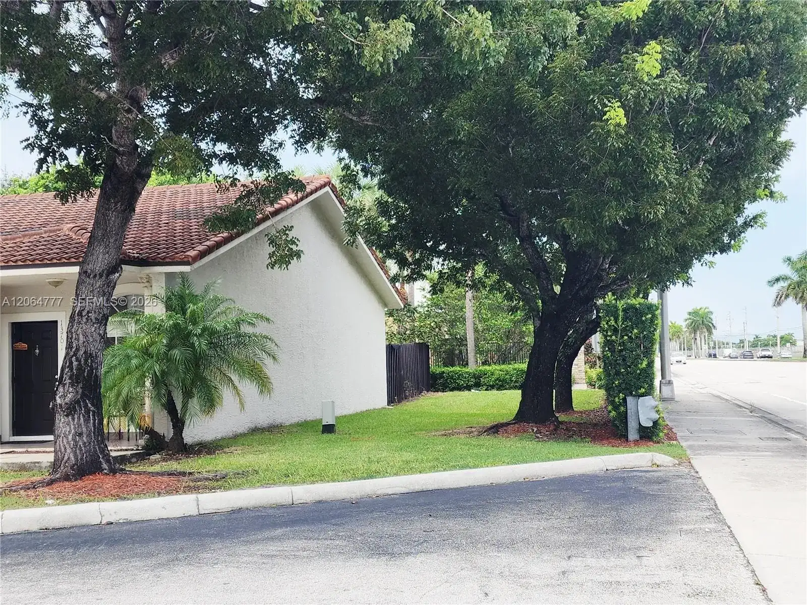 13701 SW 169th Ter, Miami FL 33177 photo 4
