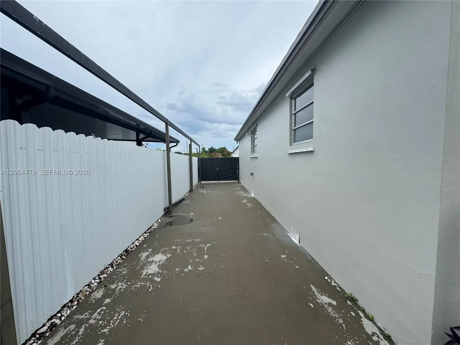 648 E 40th ST, Hialeah FL 33013 photo 5