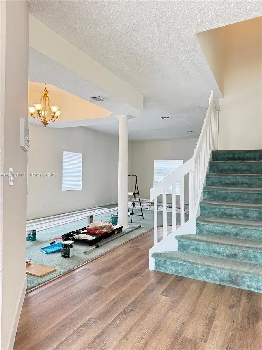 18414 NW 9th St, Pembroke Pines FL 33029 photo 4