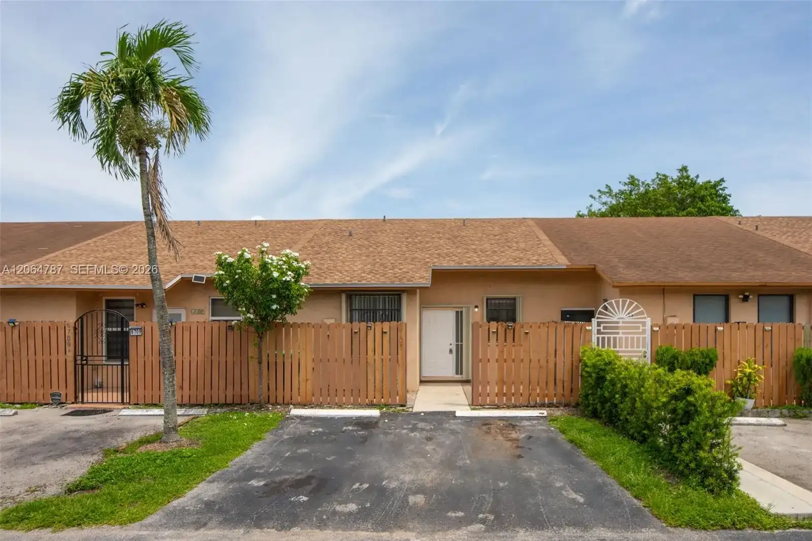 6707 NW 193rd Ln # 0, Hialeah FL 33015