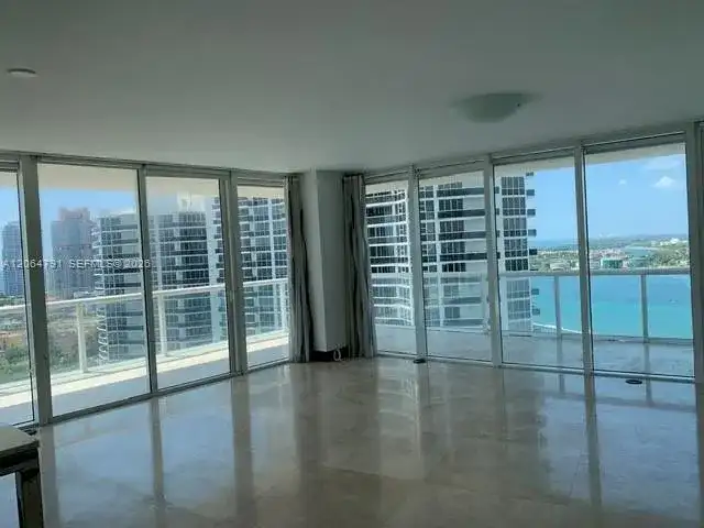 450 Alton Rd # 2207, Miami Beach FL 33139