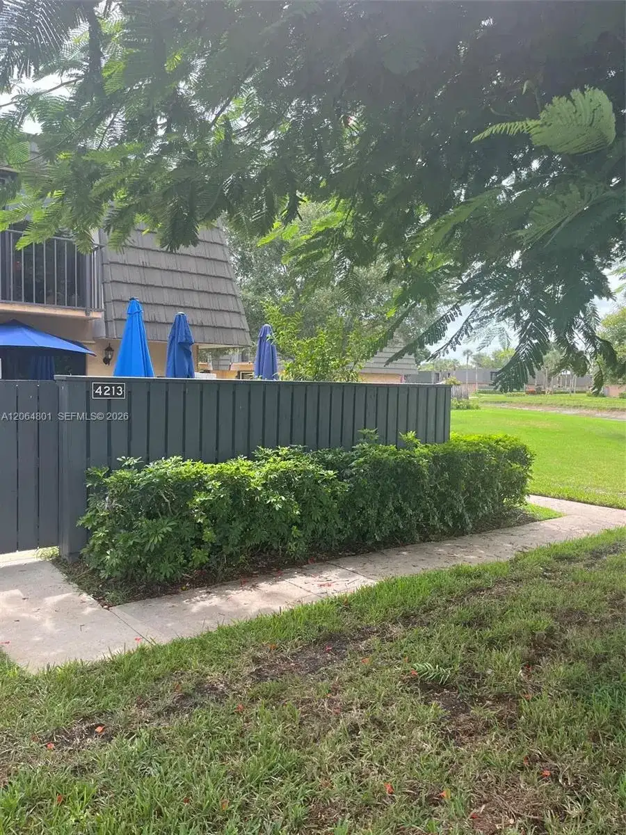 4213 42nd Way, West Palm Beach FL 33407 photo 2
