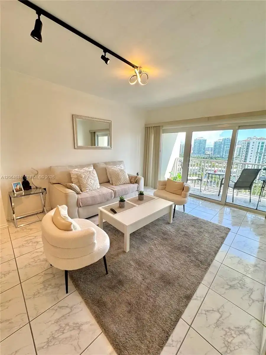 300 Bayview Dr # 1603, Sunny Isles Beach FL 33160