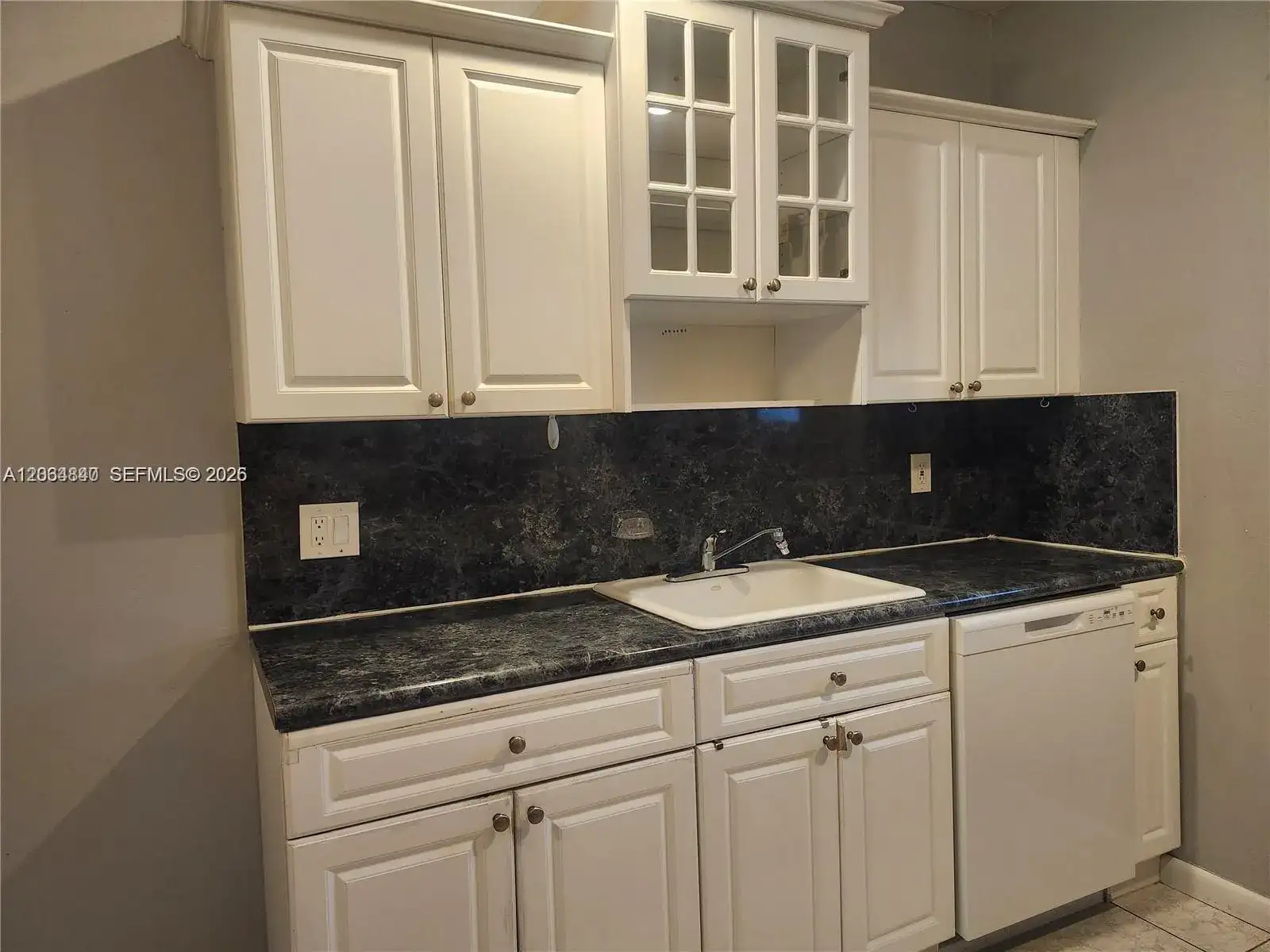 421 NE 1st St # 112, Hallandale Beach FL 33009 photo 2