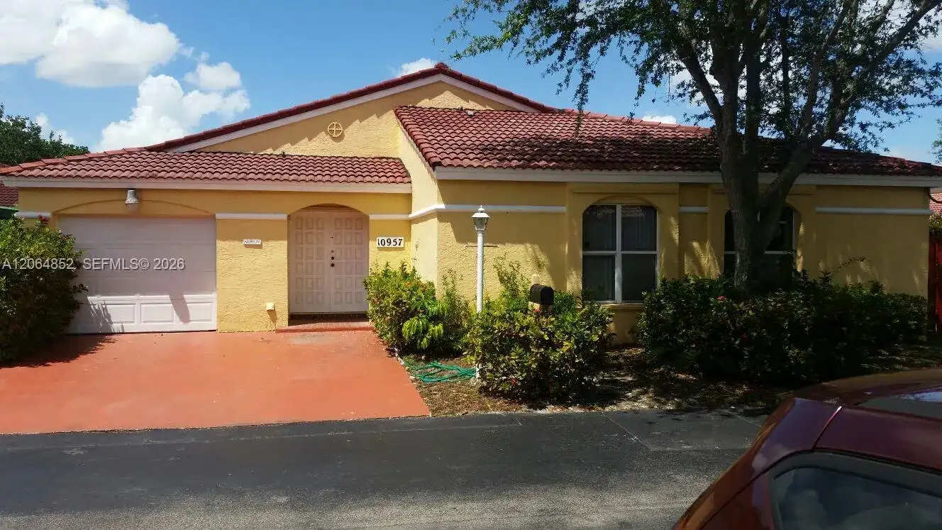 10957 SW 73rd Ter, Miami FL 33173 photo 2