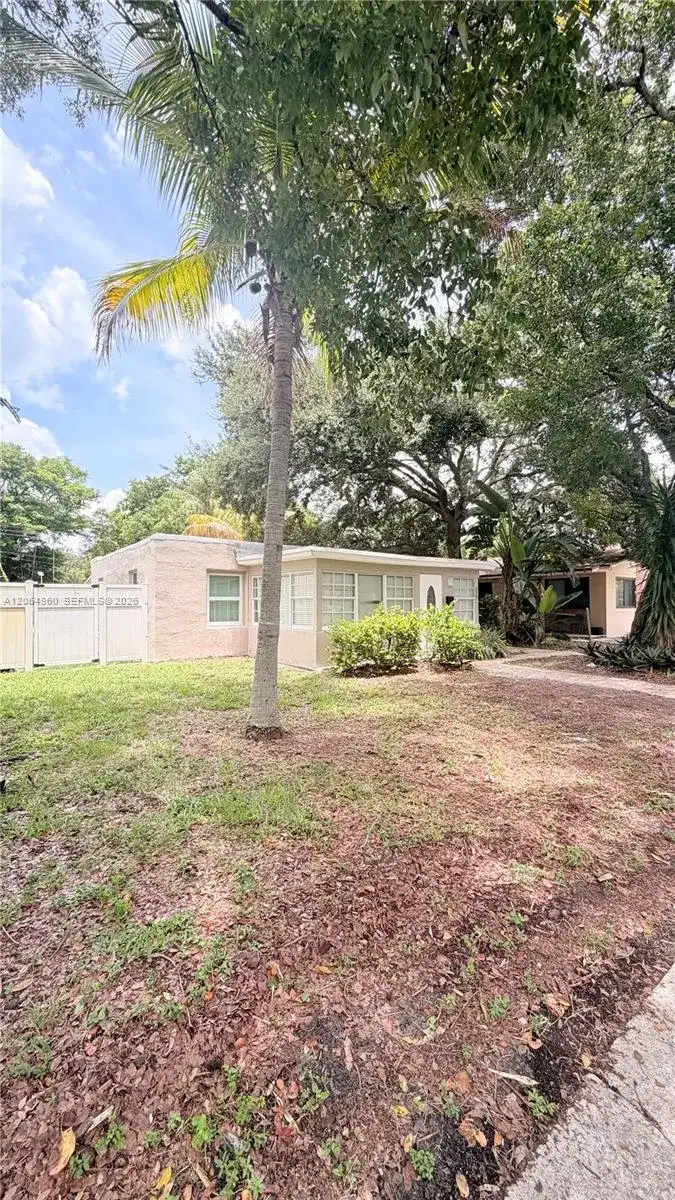 250 SW 7th St, Dania Beach FL 33004 photo 4