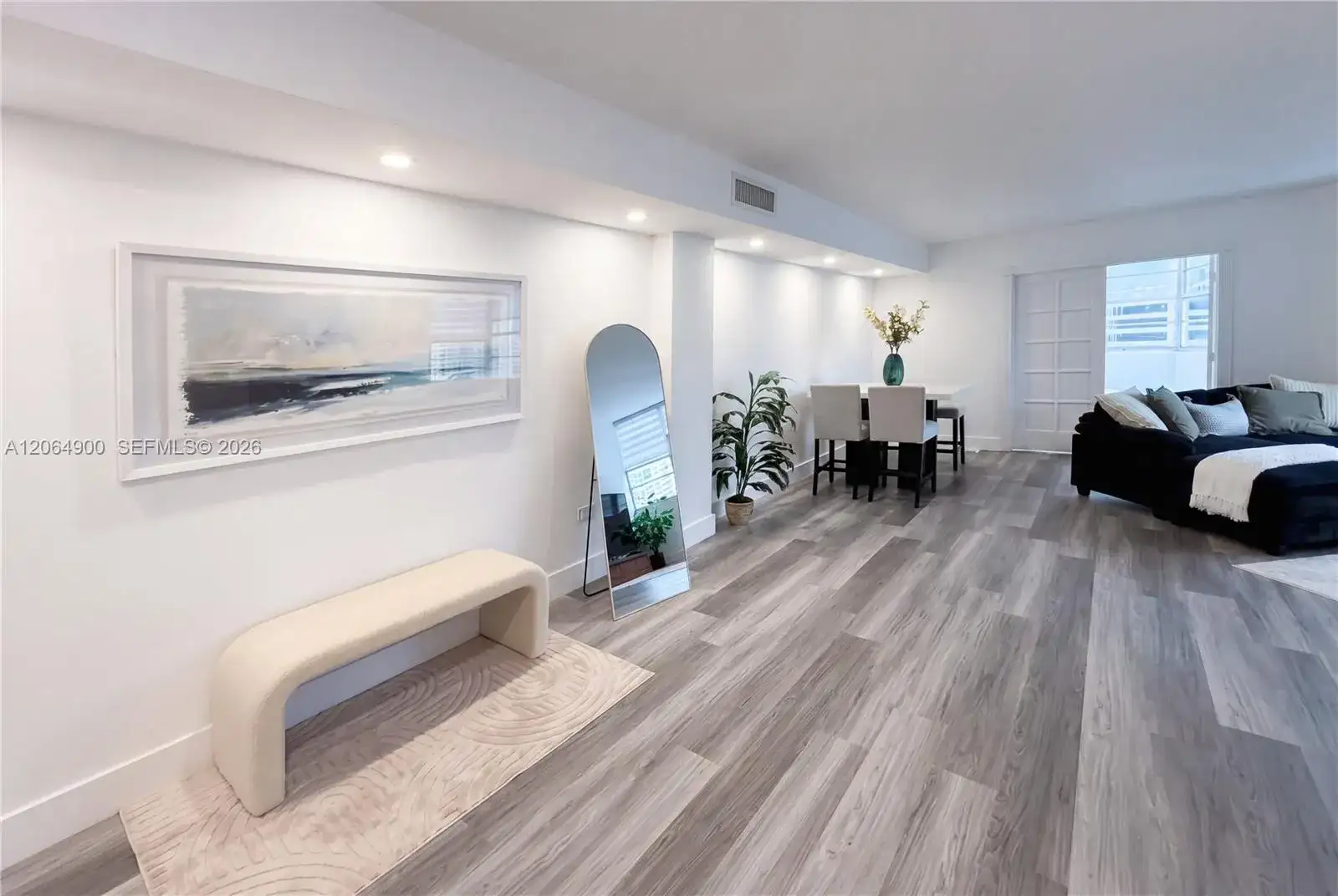 801 Brickell Bay Dr # 1961, Miami FL 33131 photo 3