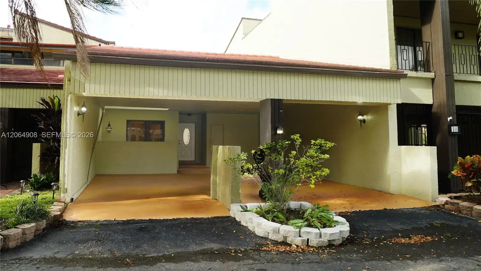 3823 Estepona Ave, Doral FL 33178