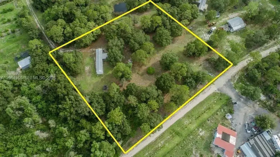 450 Wildwood Ave, Clewiston FL 33440 photo 2