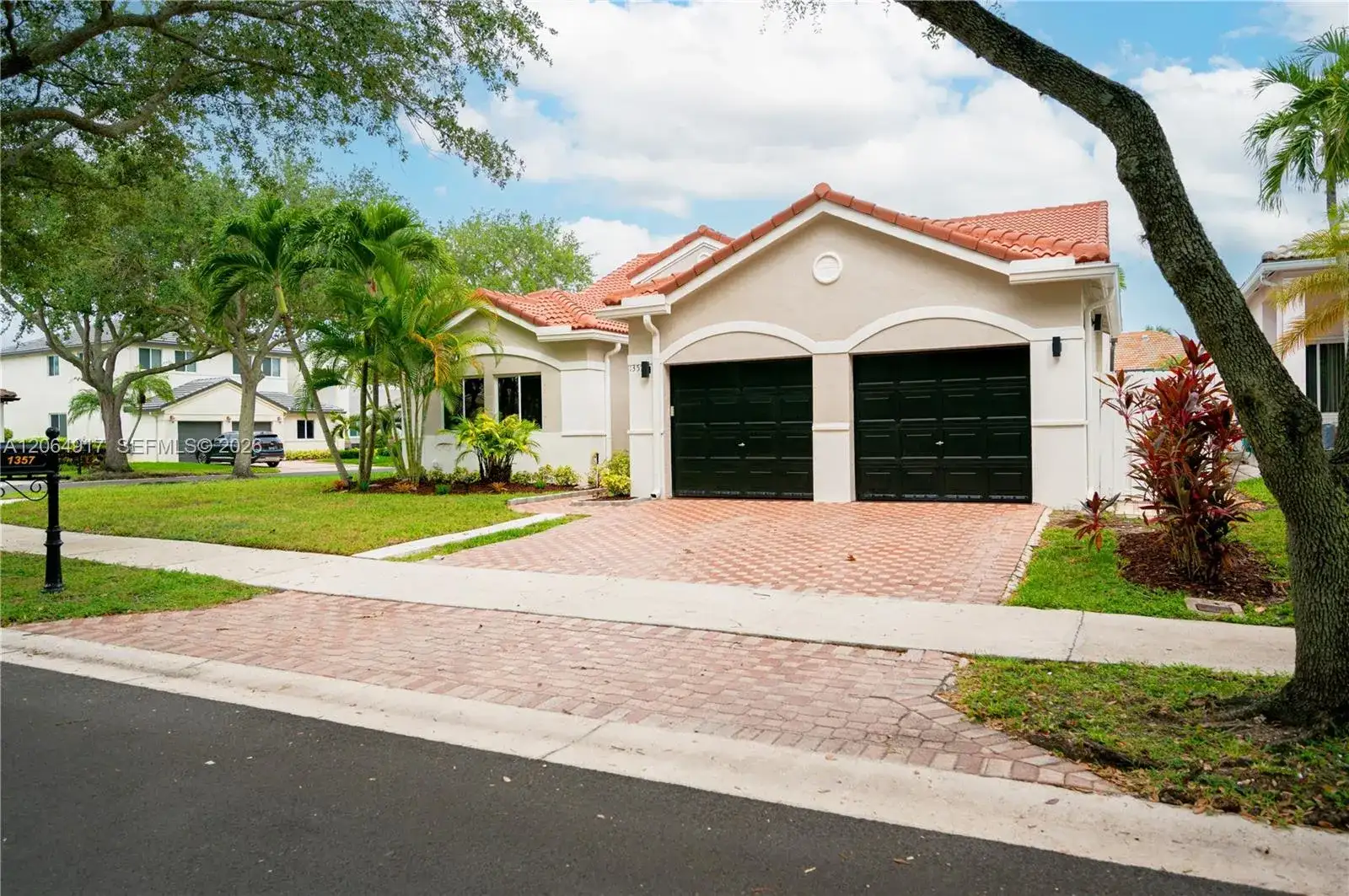 1357 Camellia Ln, Weston FL 33326 photo 2