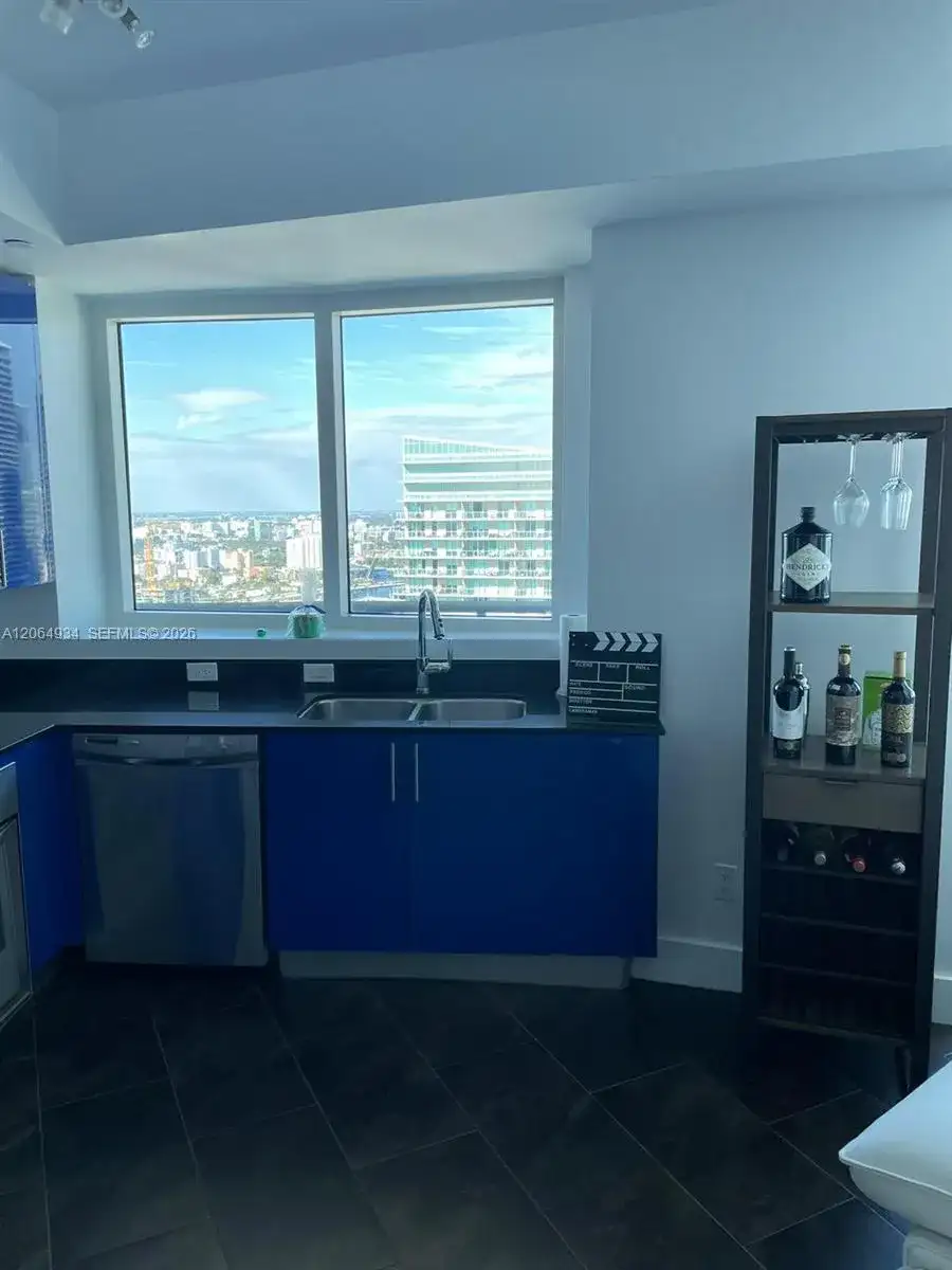 60 SW 13th St # 3426, Miami FL 33130 photo 2