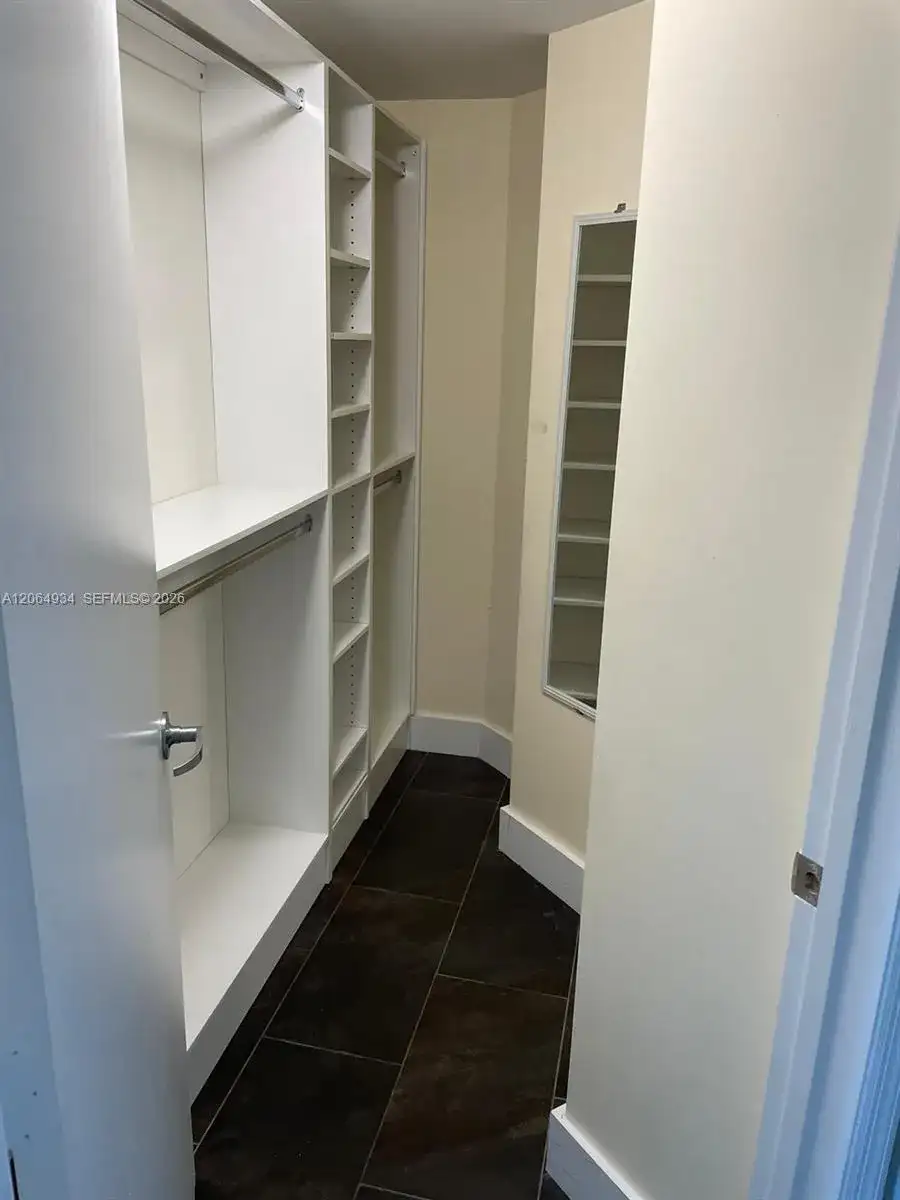 60 SW 13th St # 3426, Miami FL 33130 photo 3