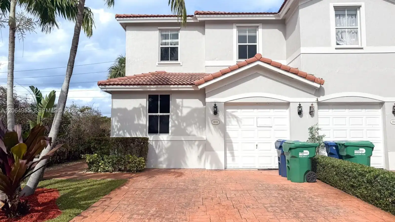 1001 NE 208th St, Miami FL 33179
