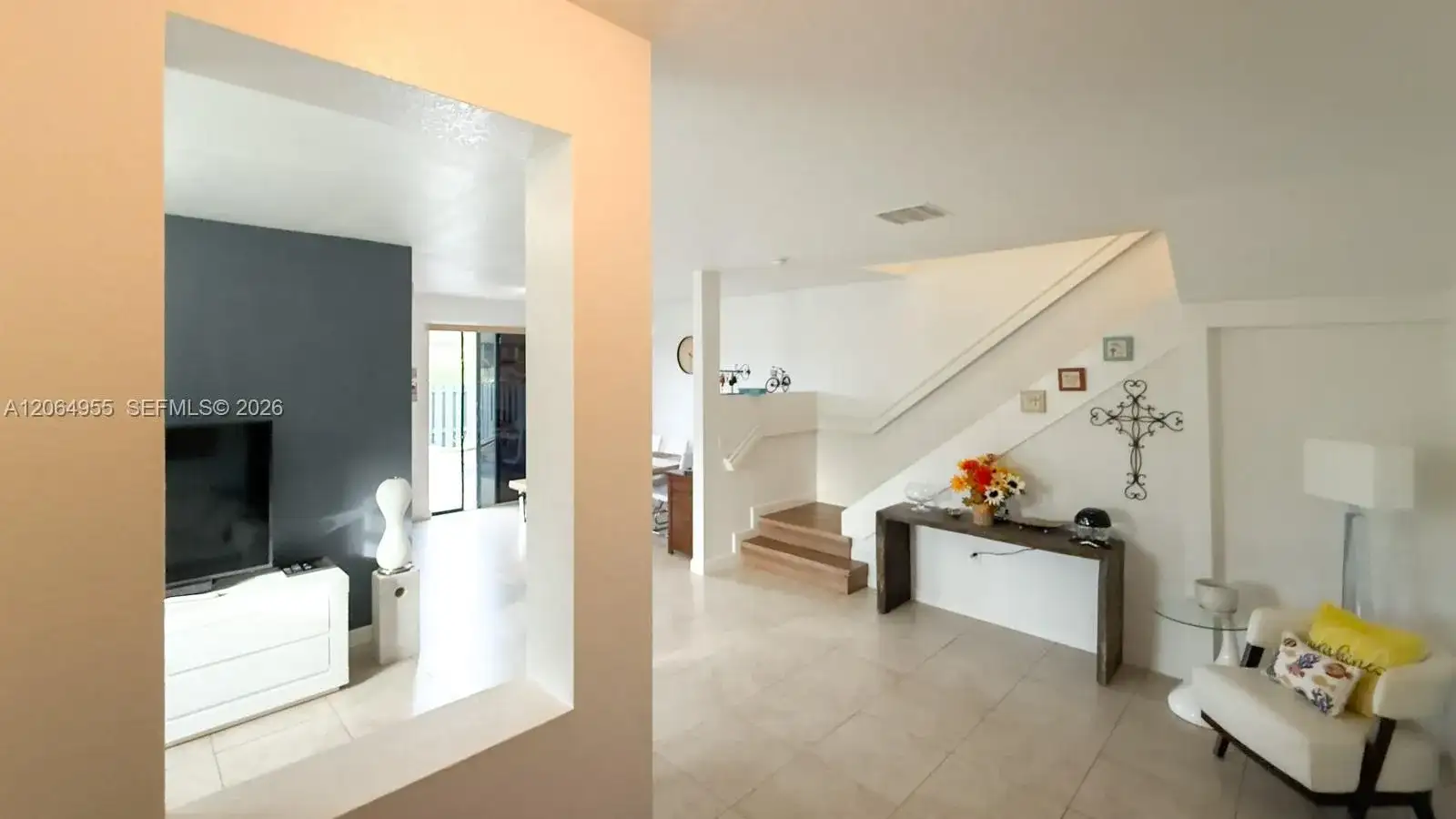 1001 NE 208th St, Miami FL 33179 photo 4