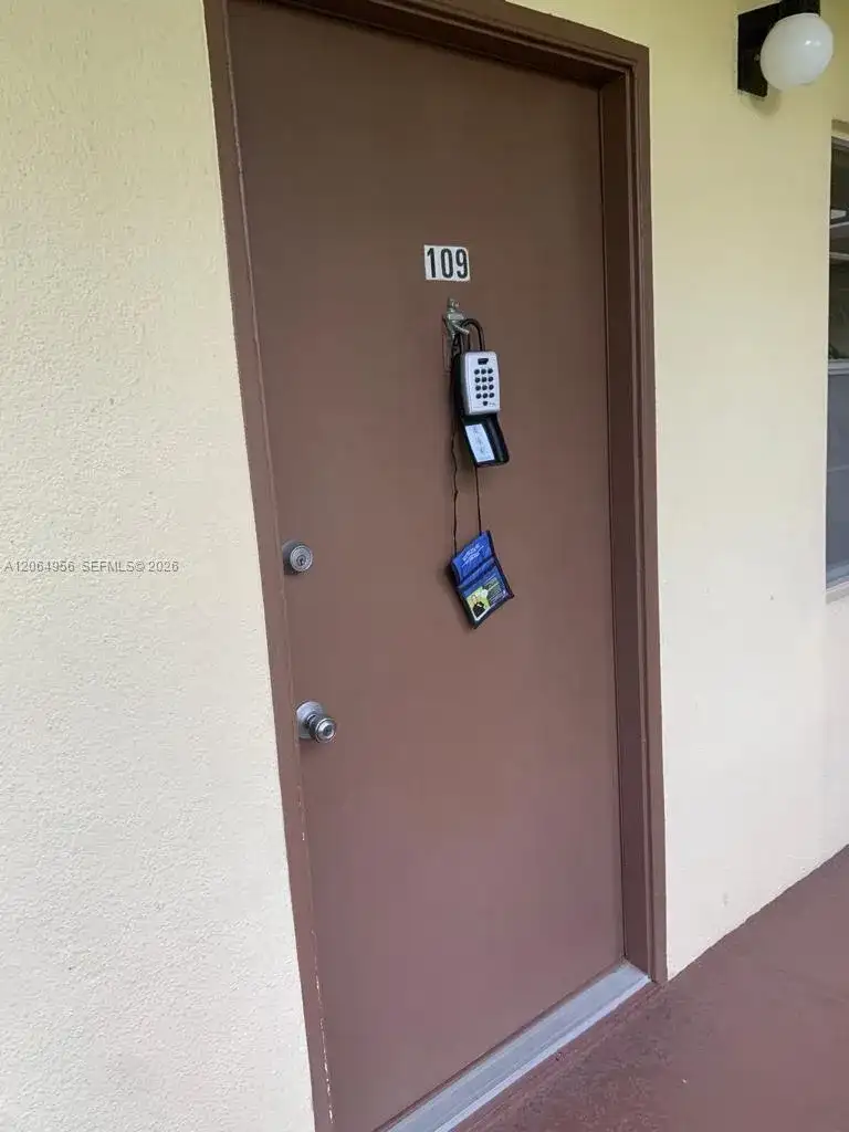 151 SW 135th Ter # 109T, Pembroke Pines FL 33027 photo 4