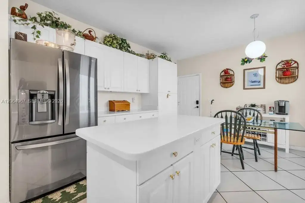 15887 NW 11th St, Pembroke Pines FL 33028 photo 4