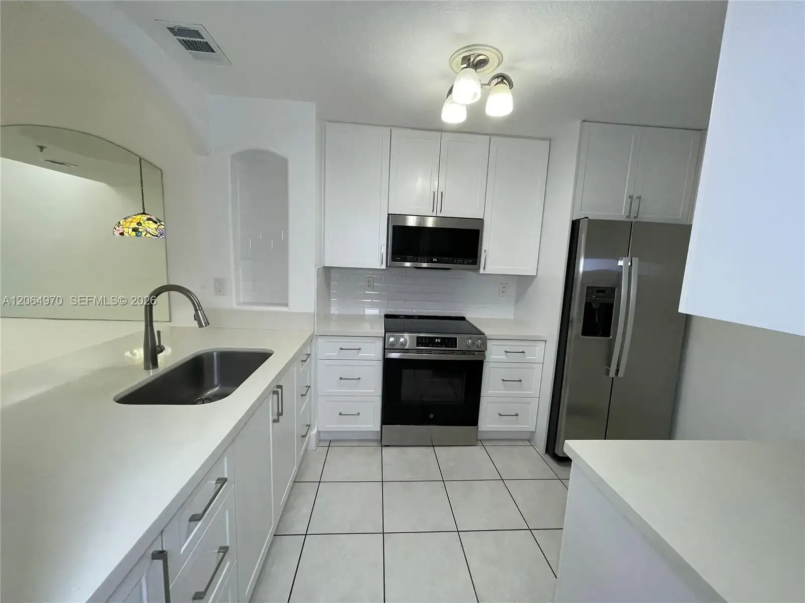 905 NW 82nd Ave # B, Miami FL 33126 photo 2
