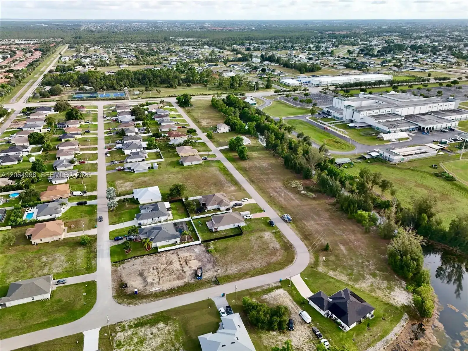 3829 NE 23RD AVE, Cape Coral FL 33909 photo 5