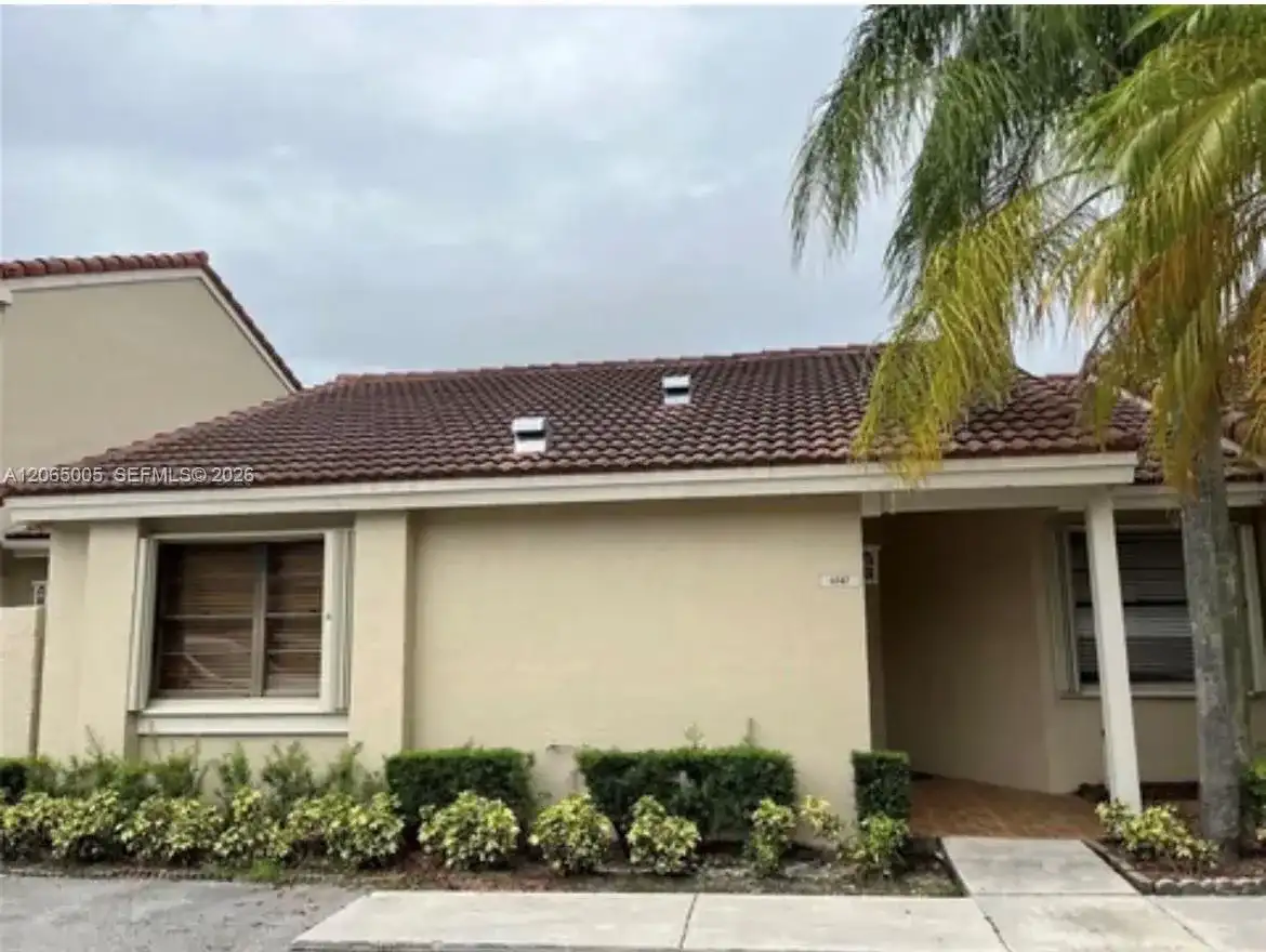 6547 NW 170th Ter, Hialeah FL 33015