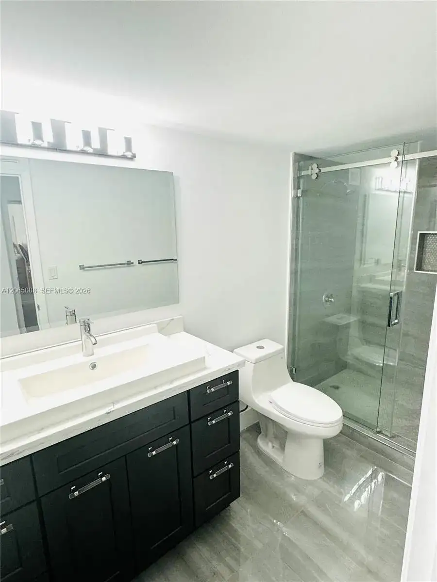 800 Parkview Dr # 502, Hallandale Beach FL 33009 photo 2