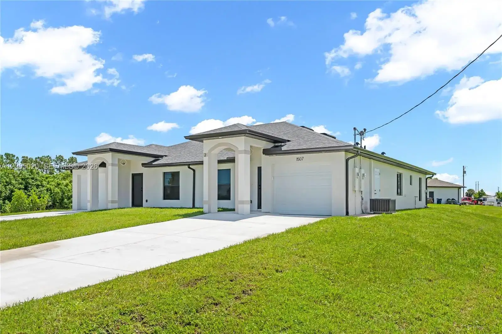 1507 Hank Ave, Lehigh Acres FL 33973 photo 4