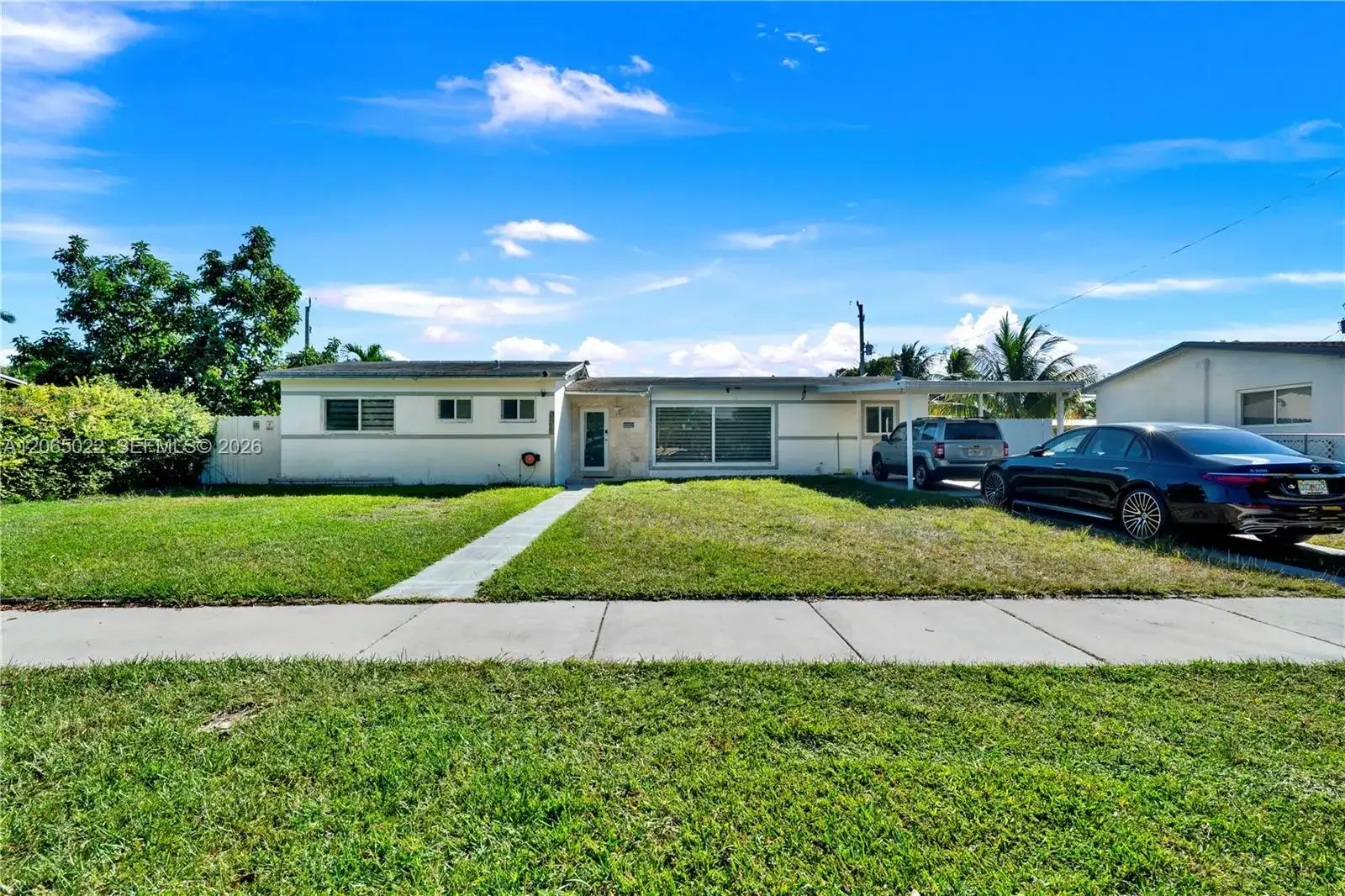 10100 Nicaragua Dr, Cutler Bay FL 33189 photo 2