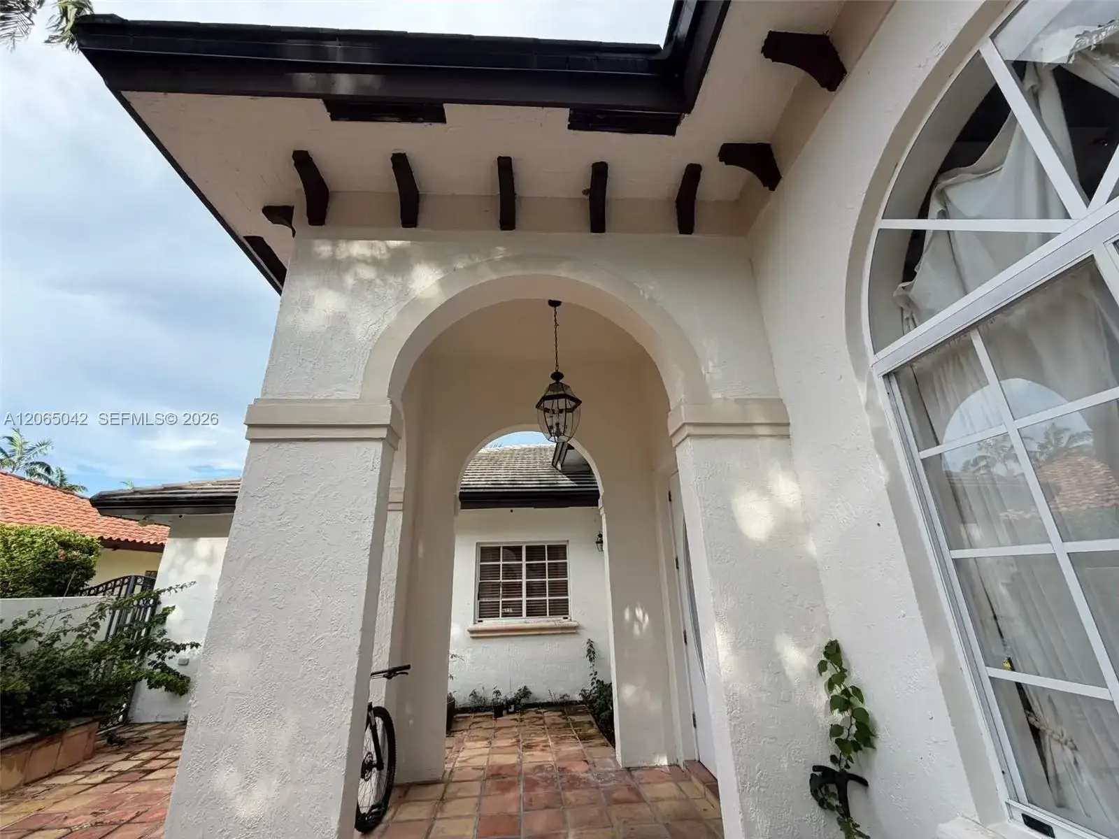 15901 NW 83rd Pl, Miami Lakes FL 33016 photo 4