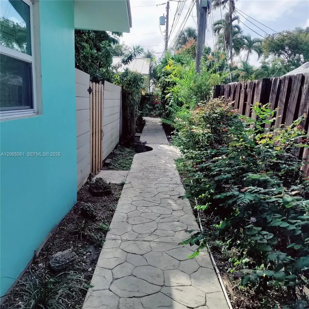 123-125 SW 19th Ave 1-3, Fort Lauderdale FL 33312 photo 4