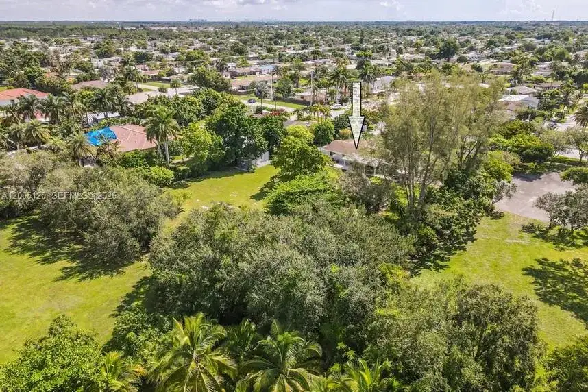 18900 SW 127th Ave, Miami FL 33177 photo 2