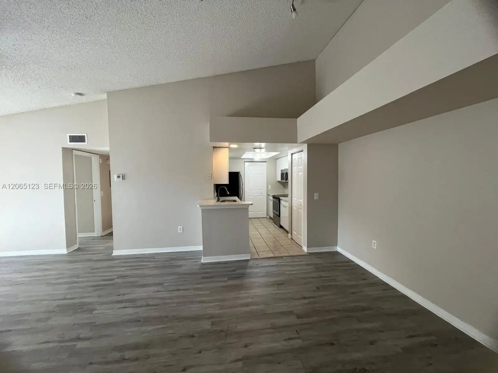 4171 N Haverhill Rd # 1013, West Palm Beach FL 33417 photo 4