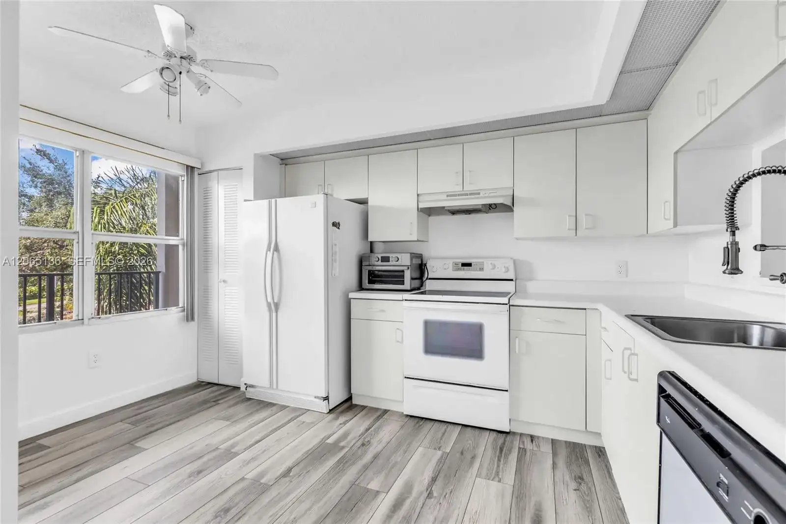 550 SW 138th Ave # 309K, Pembroke Pines FL 33027 photo 2