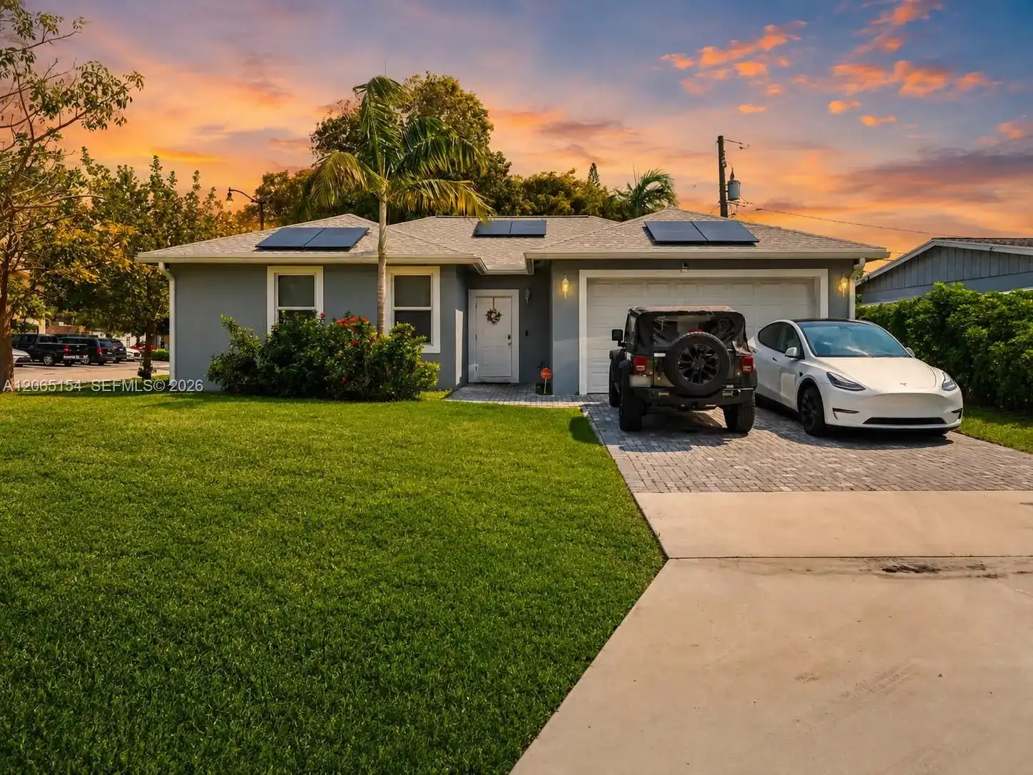 1686 NE 30th St, Pompano Beach FL 33064