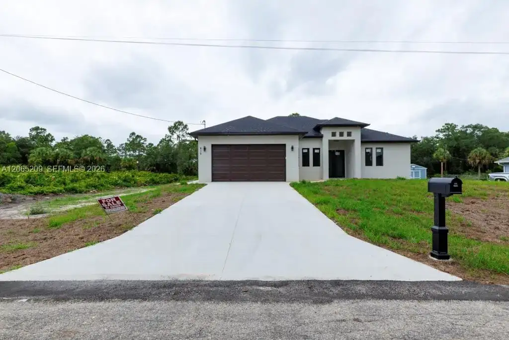 615 Broadway Ave, Lehigh Acres FL 33972 photo 2