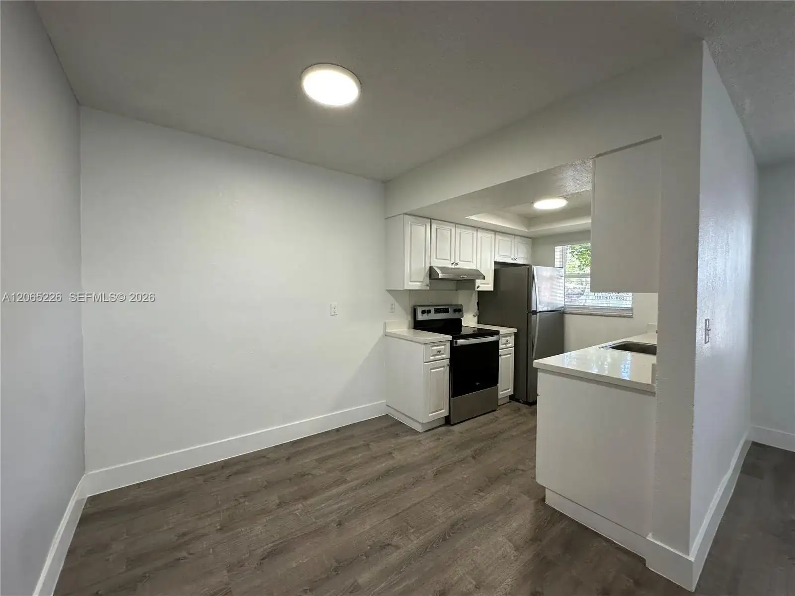 3660 NE 11th Ave # 4, Oakland Park FL 33334 photo 2