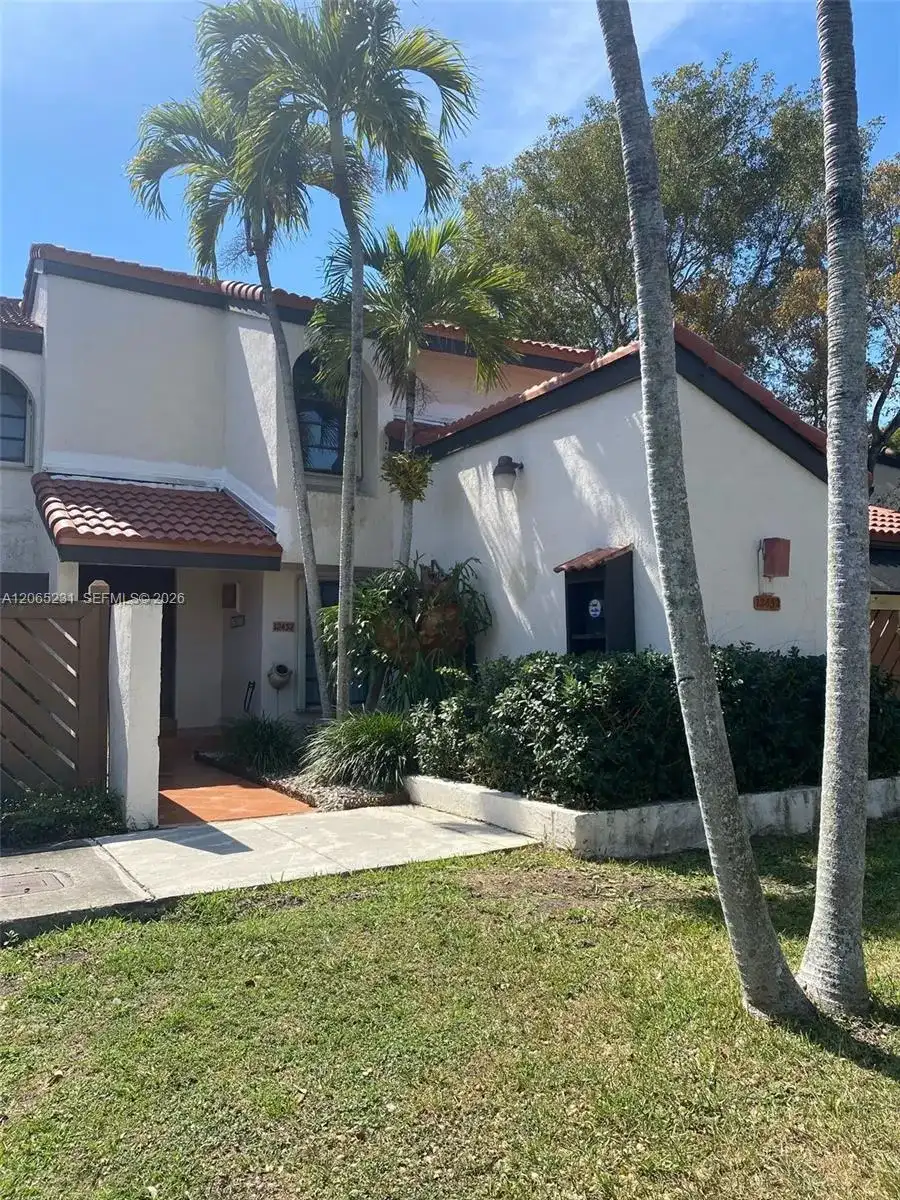 12432 SW 94th Ln, Miami FL 33186