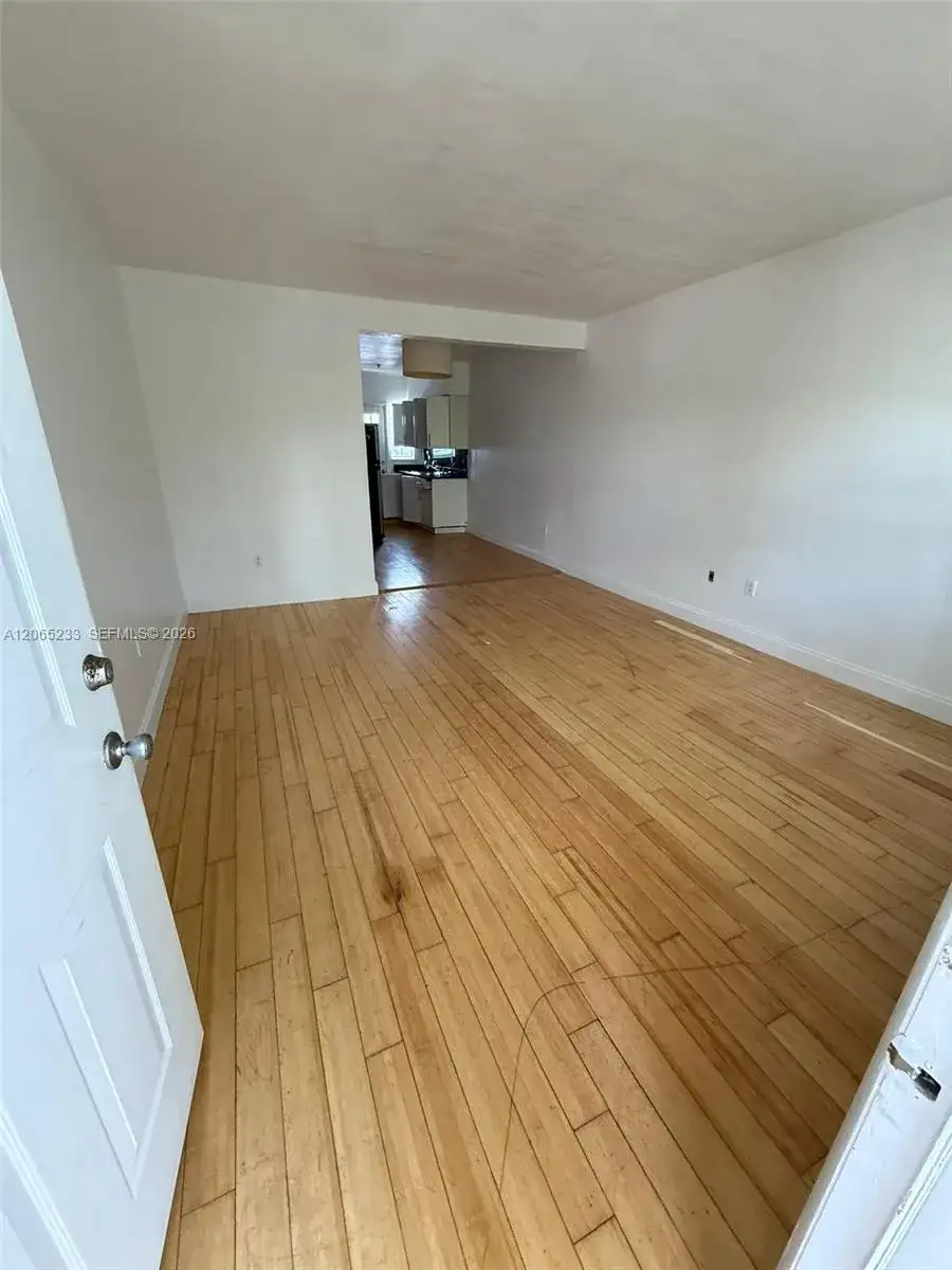 8080 Tatum Waterway Dr # 21, Miami Beach FL 33141 photo 3