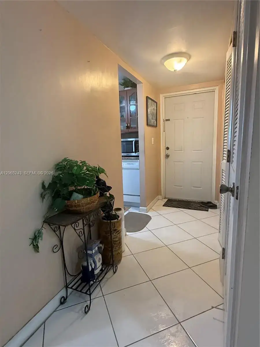 9001 Sunrise Lakes Blvd # 201, Sunrise FL 33322 photo 5