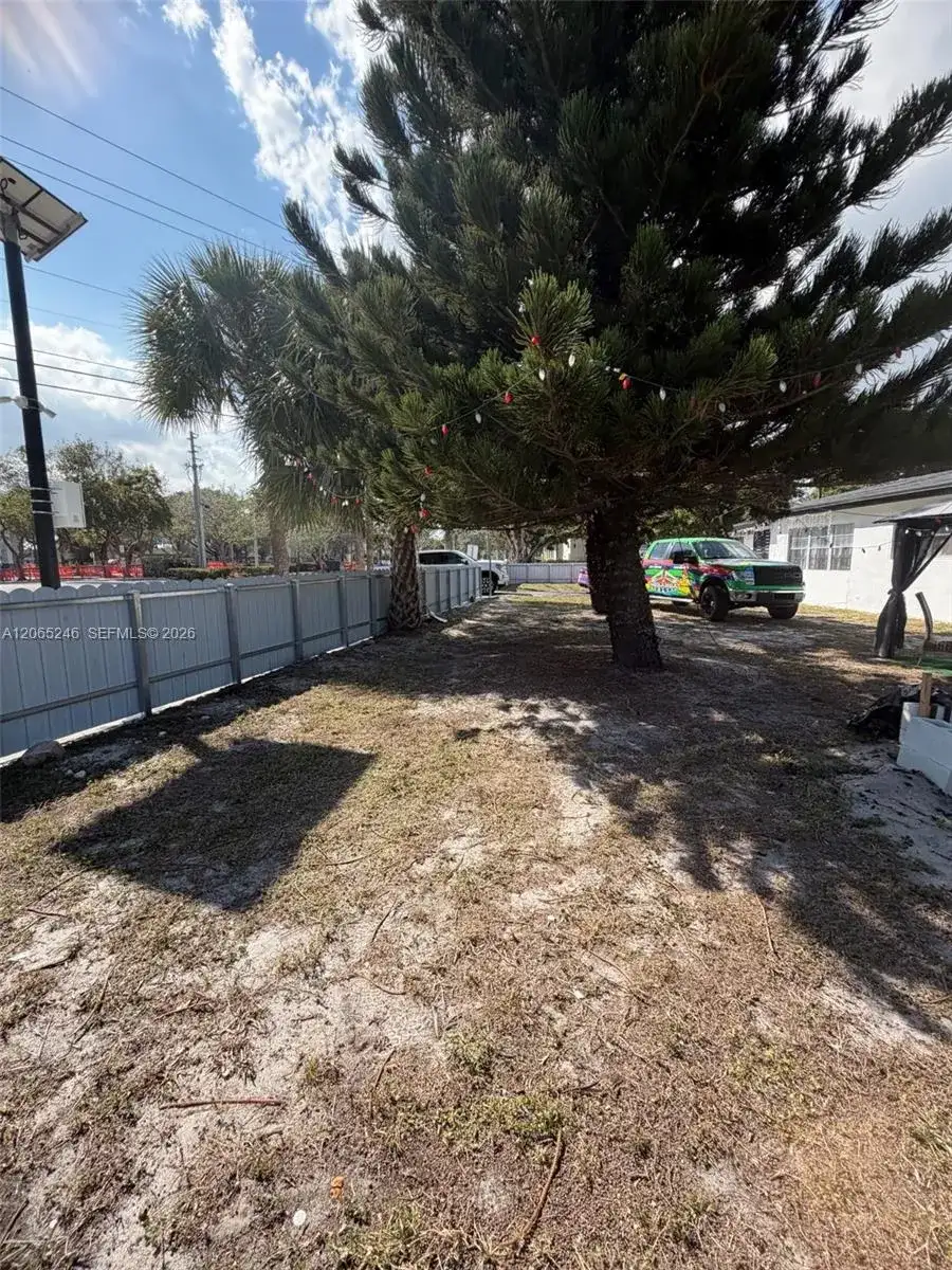 331 NW 39th Ave, Lauderhill FL 33311 photo 5